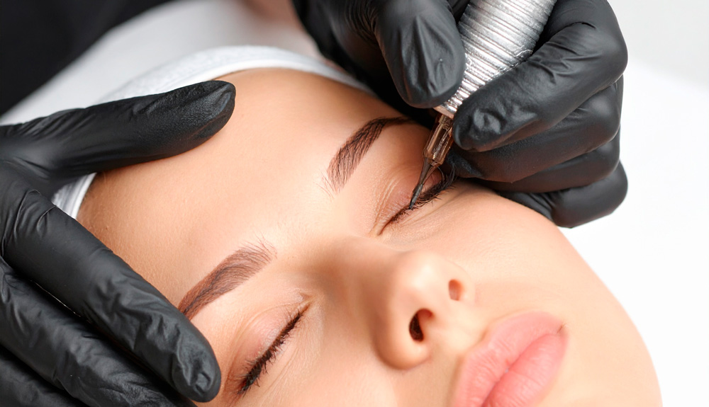 Eliminar Eyeliner permanente con láser: sesiones, riesgos y cuidados.